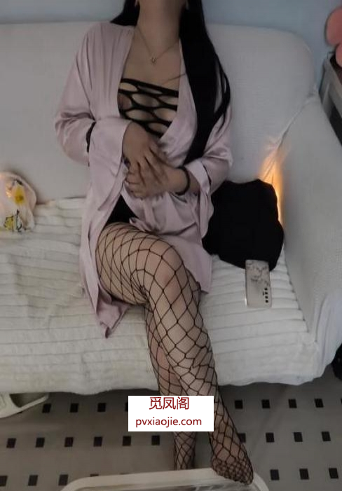 南开奥城骚气女人