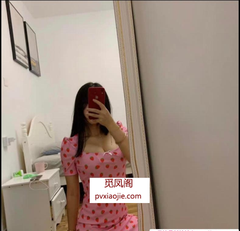 昭觉寺附近小个子美女