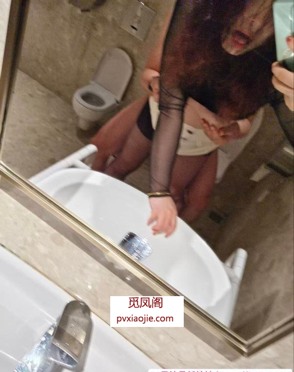商场野战少妇